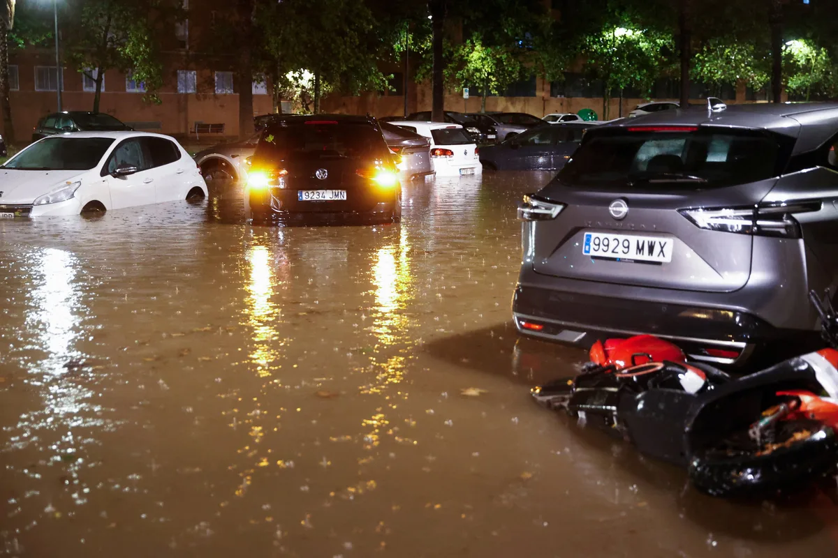 Las lluvias en Valencia descargan la extraordinaria cifra de 70 litros por metro cuadrado solo en media hora