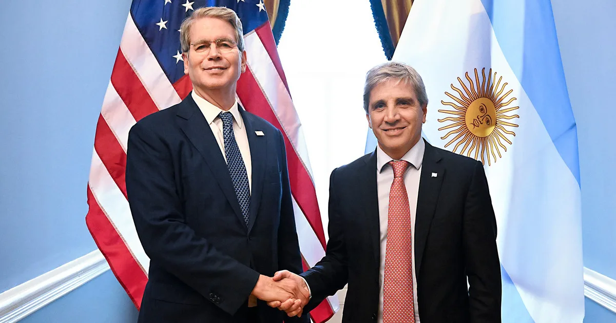 Antes de reunirse con Caputo, Scott Bessent elogió el plan económico del Gobierno: "Todos decían que era imposible"