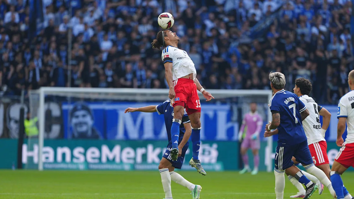 Andeutung nach Waden-Schreck - So fit ist HSV-Stürmer Poulsen wirklich