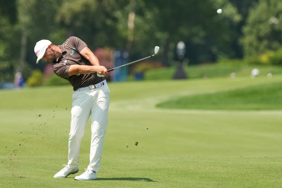 Wyndham Clark pulls away for five-shot lead at BMW Championship over McIlroy and Cantlay