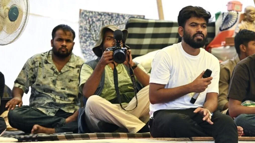 Líder do 'Partido das Baratas' é preso antes de manifestação em Nova Délhi, na Índia