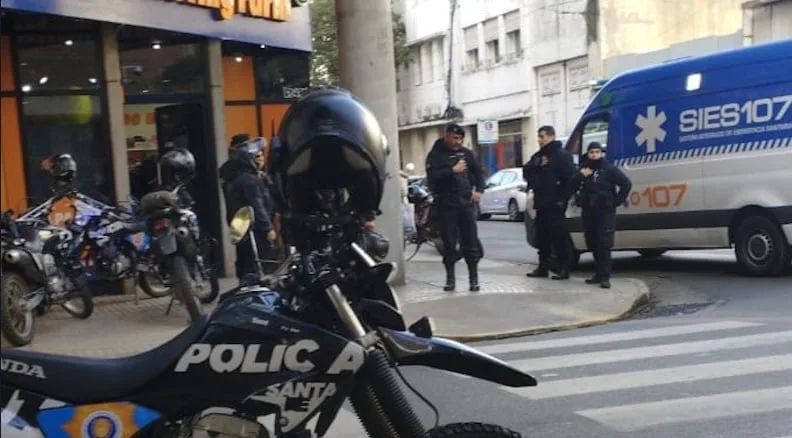 Un hombre fue detenido por el asesinato de su exmujer: afirman que la encerró en el depósito de una farmacia y la apuñaló