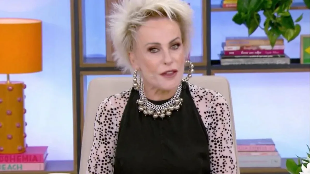 Ana Maria Braga confunde Antonio Calloni com Fagundes ao vivo, esquece nome do ator e é corrigida por Louro Mané: ‘Antonio Calloni!’