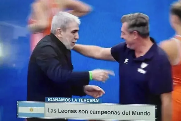 Aníbal Fernández festejó el triunfo de Las Leonas ante Países Bajos por la final del Mundial