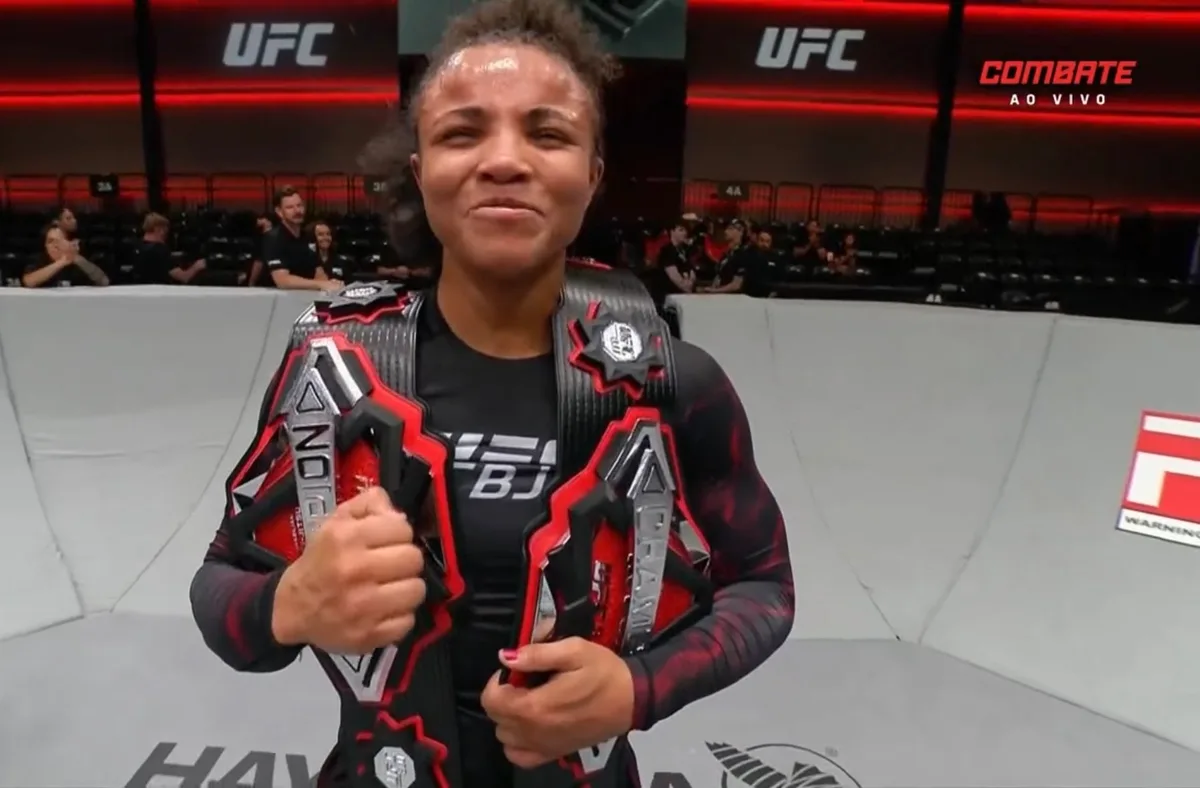 Cássia Moura e Renato Canuto vencem e conquistam cinturões do UFC BJJ