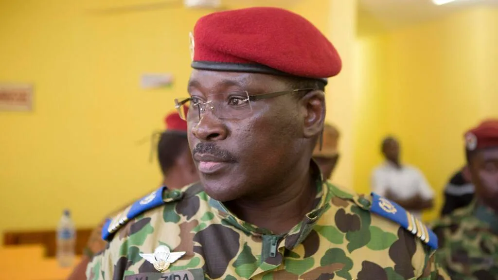 Burkina: l'ex-président de la transition Yacouba Isaac Zida s'exprime dans la presse après six ans de silence