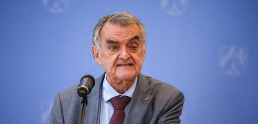 Herbert Reul: Nordrhein-Westfalens Innenminister bricht sich die Hüfte