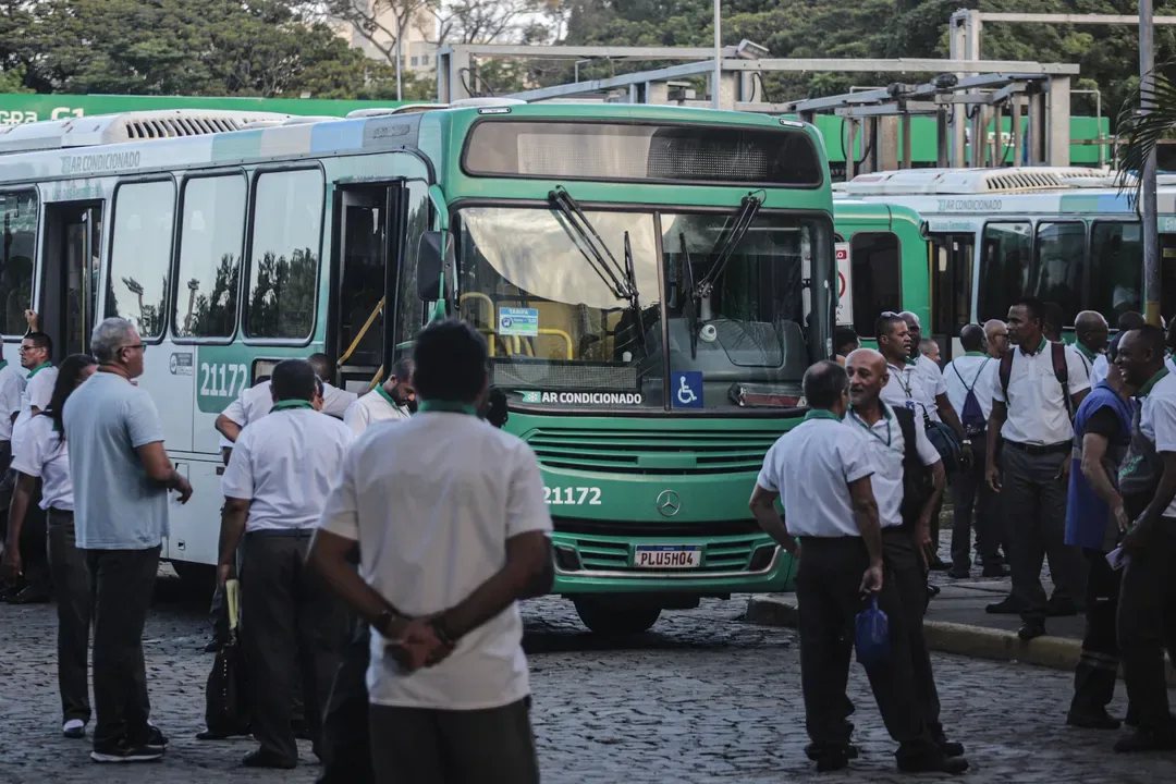 Rodoviários de Salvador suspendem paralisação prevista para esta terça-feira (22)