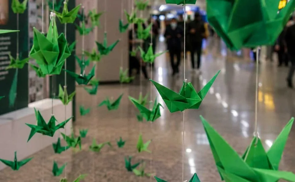 Faça um tsuru pela vida: ação aberta mobiliza público a criar origamis para exposição de doação de órgãos nesta quarta-feira