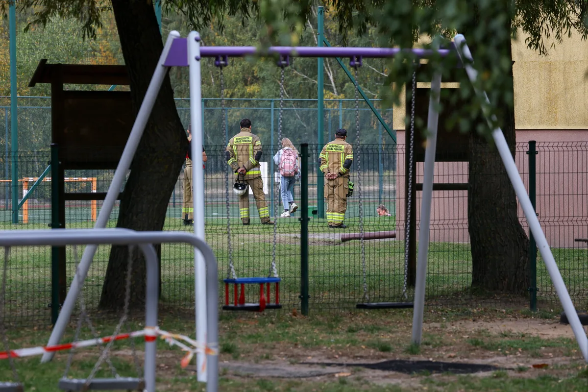 La policía detiene a varios adolescentes en Polonia ante nuevas amenazas de ataques a escuelas