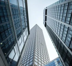 Fundo imobiliário ou renda fixa? Compare rendimentos após a Selic cair para 14%