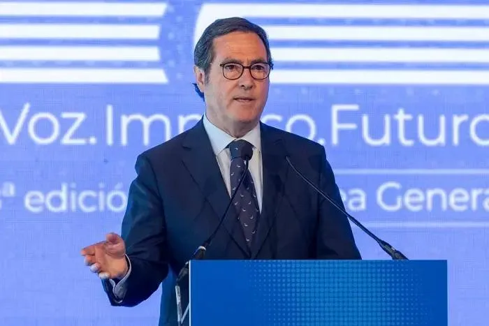 Malestar empresarial ante la huelga política