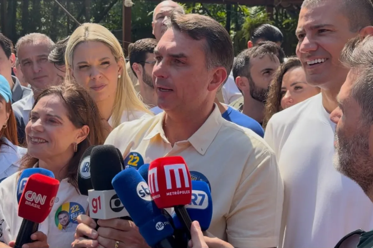 Em almoço, Flávio e Ruas acenam a ex-aliados para ampliar votação no Rio