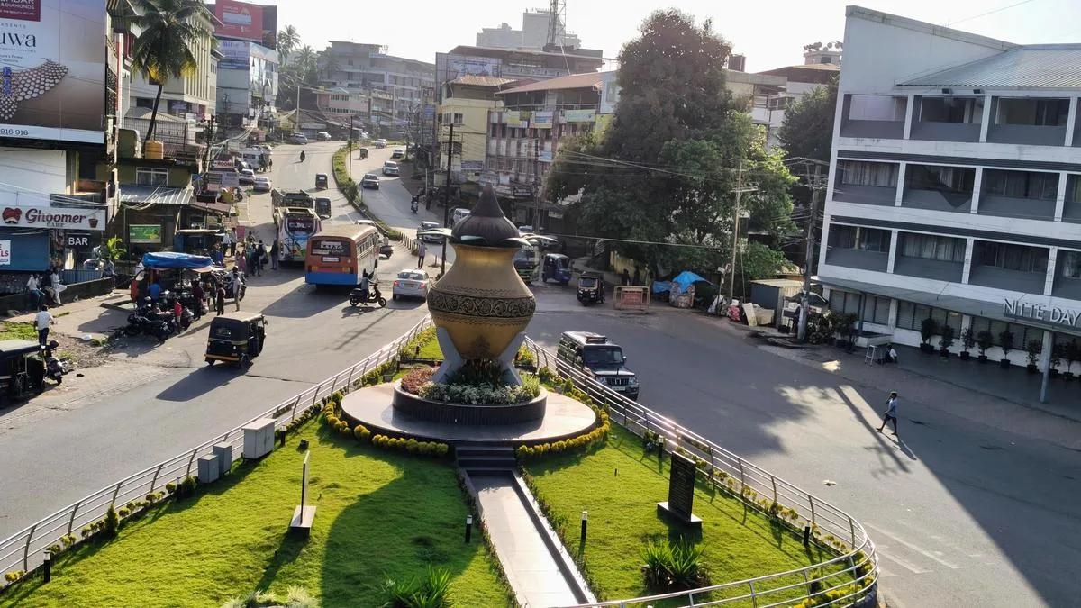 Mangaluru Cabinet meeting: Police urge commuters to avoid roads around Praja Soudha