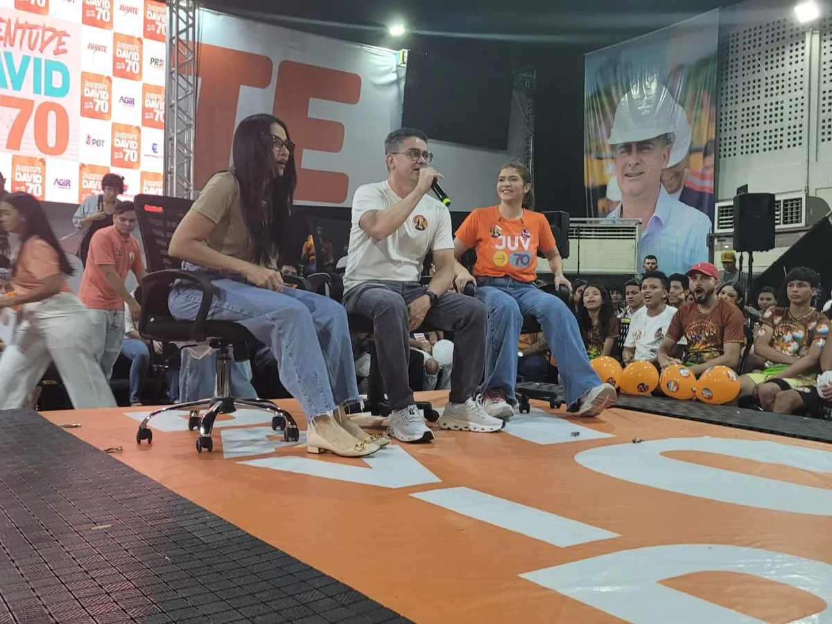 Eleições 2026: David Almeida participa de evento com jovens em Manaus e fala sobre necessidade de combate à queima de lixo