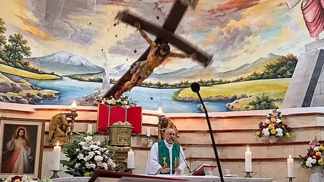 "Vamos todos morrer". Padre refletiu sobre a morte antes da queda de cruz