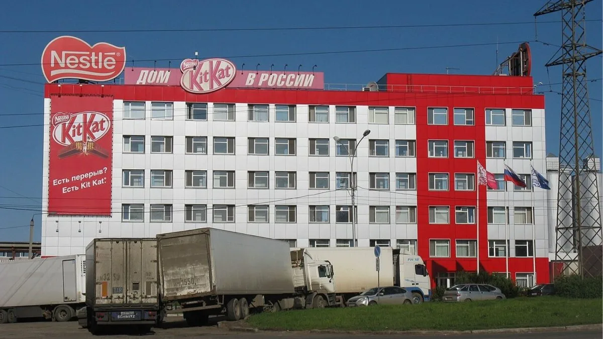 Mais uma gigante na mira: Putin é provocado a confiscar marcas da Nestlé para administração estatal na Rússia