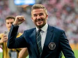 UEFA wartet, Infantino eilt: Kann nur David Beckham die Fußball-Welt retten?