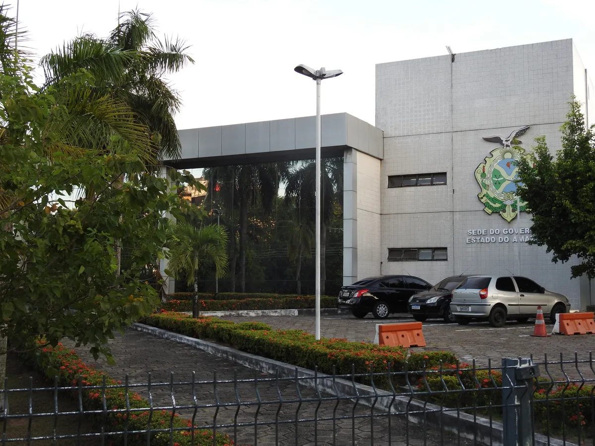 Governo do AM suspende compra de redes e kits dormitório de R$ 184 milhões após suspeita de superfaturamento