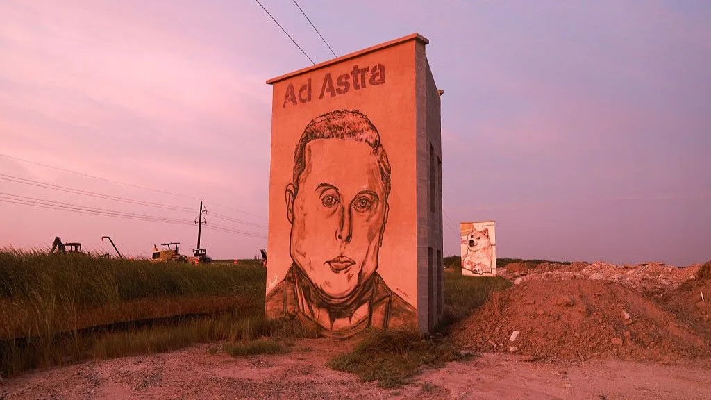 Cards Against Humanity wants to erect a monument to 'honor' Elon Musk