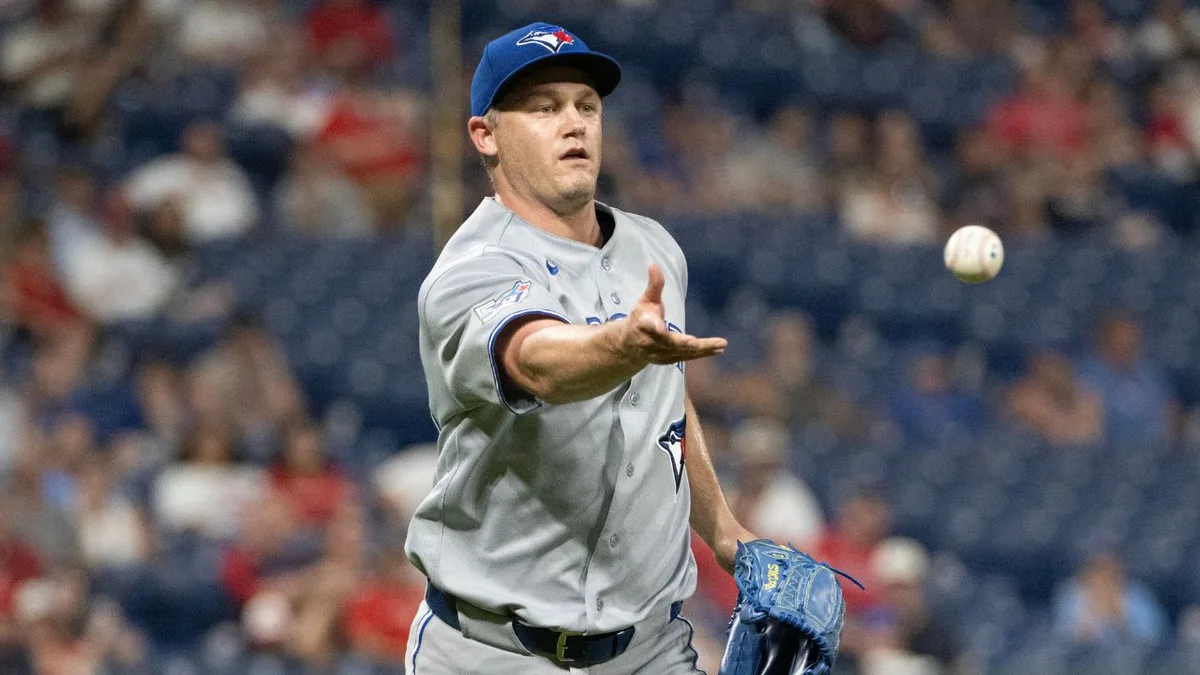 AL wild-card roundup: Blue Jays gain ground, get help