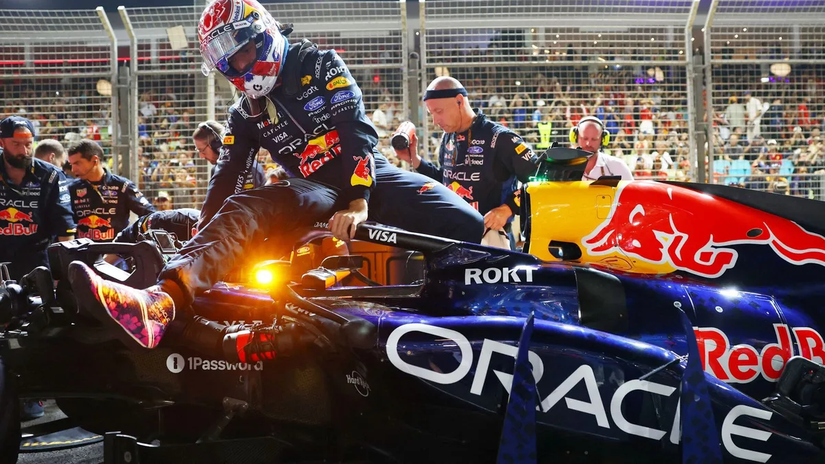 Verstappen está de vuelta: triunfo de campeón en Singapur, con Antonelli 'rascando' la tercera plaza