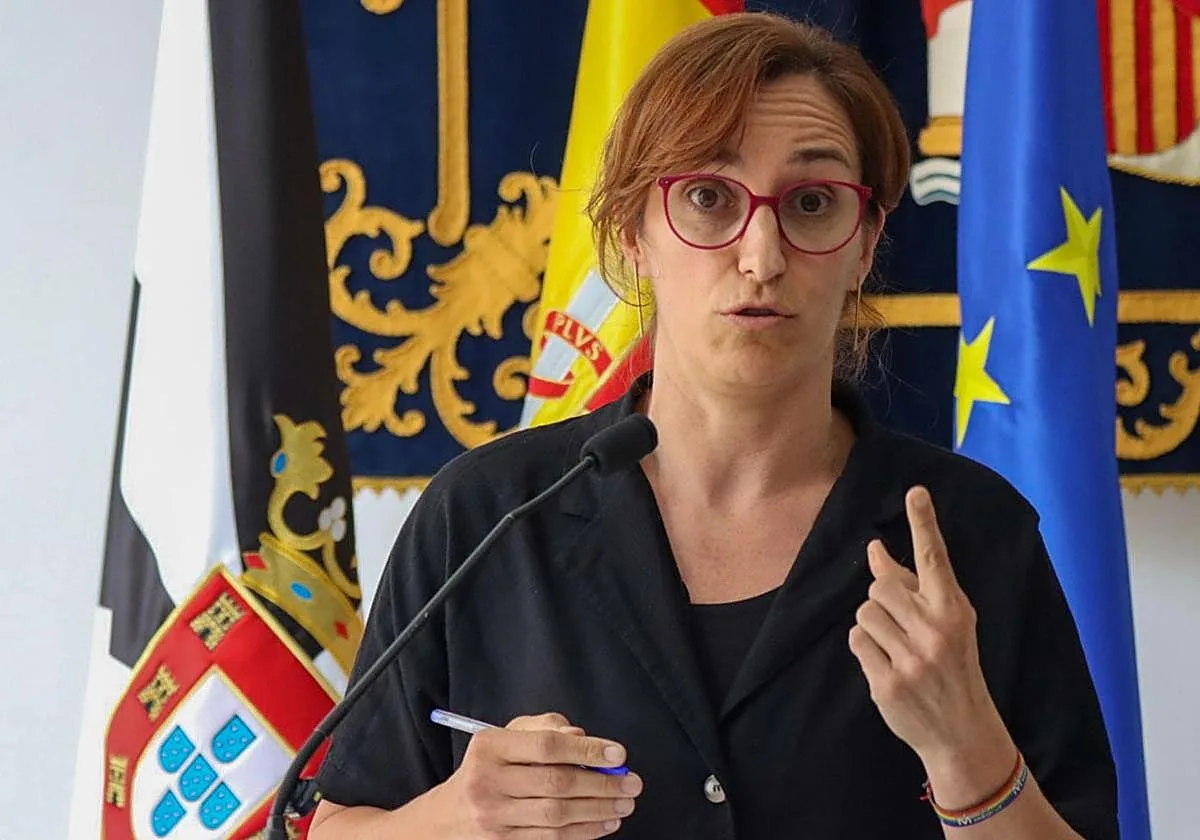 Mónica García y Elma Saiz comparecerán en el Congreso el 27 y 28 de agosto para dar cuenta de la situación en Ceuta
