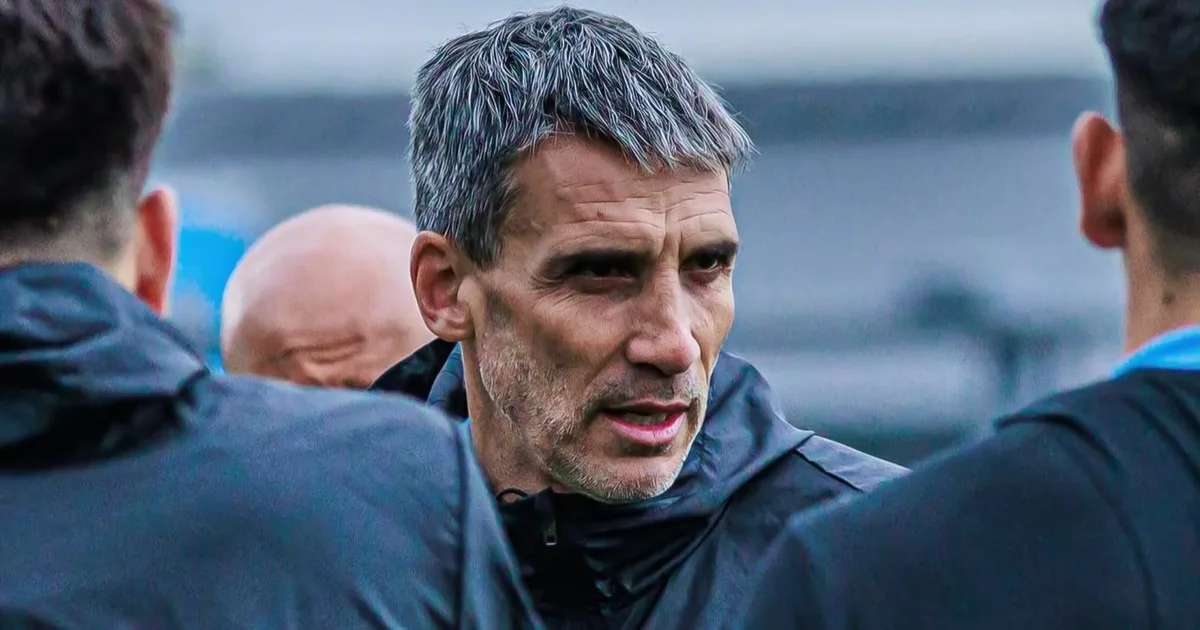 Los 11 de Racing: la decisión que debe tomar Vojvoda