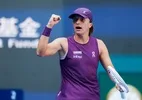 Iga celebra a 40ª vitória do ano e segue na busca por vaga no Finals