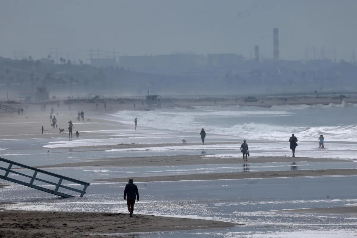 First Santa Ana winds of season bring fire danger to L.A. Thursday and Friday