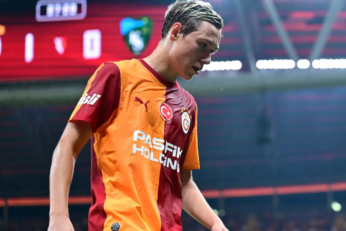 Батраков – об усталости после «Барселоны»: если бы сыграл все 90 минут – не стоял бы здесь