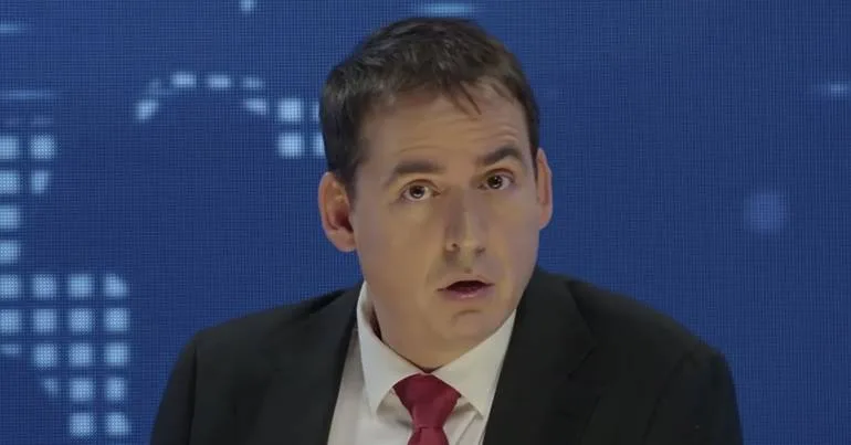 Humorista sérvio usa fado de Amália para protestar