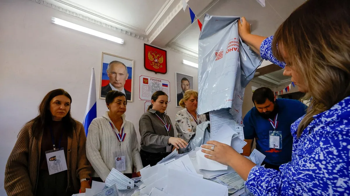 Putin's ruling party on track to comfortably win wartime Russian election