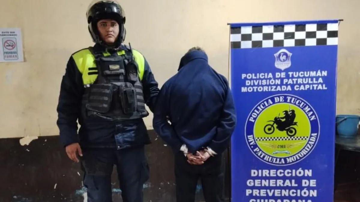 Detuvieron a un hombre acusado de rociar con alcohol y prender fuego a su pareja en la puerta de su casa