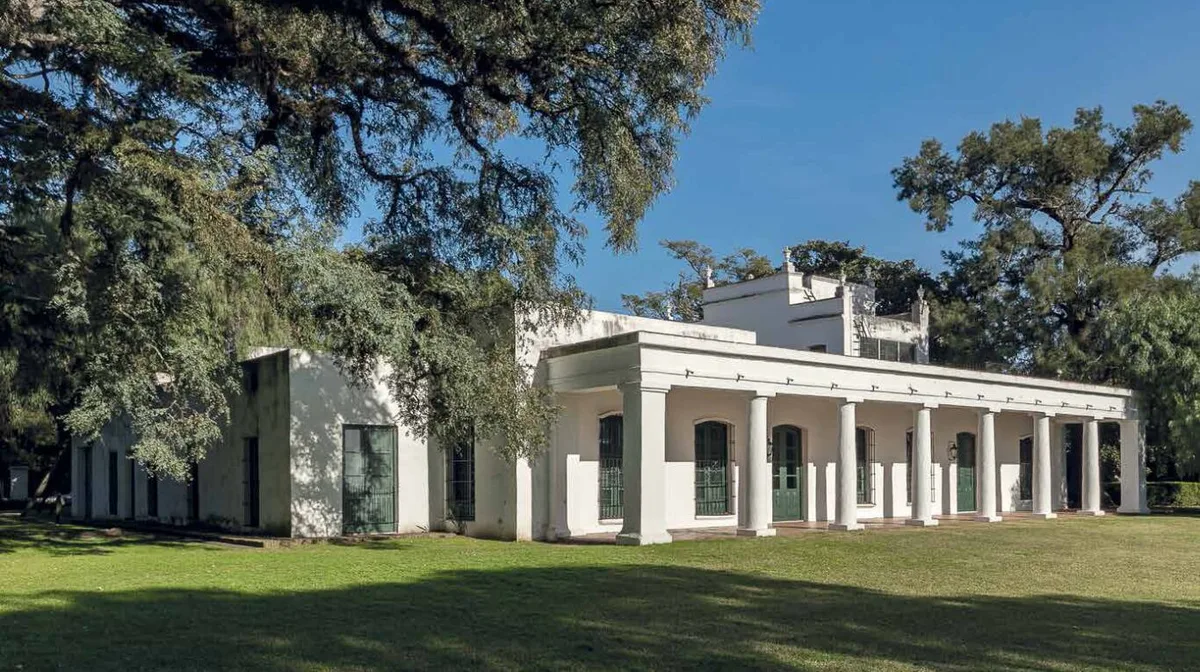 La quinta de San Isidro donde José San Martín planeó cruzar los Andes: conserva un árbol de 350 años y es museo desde 1944