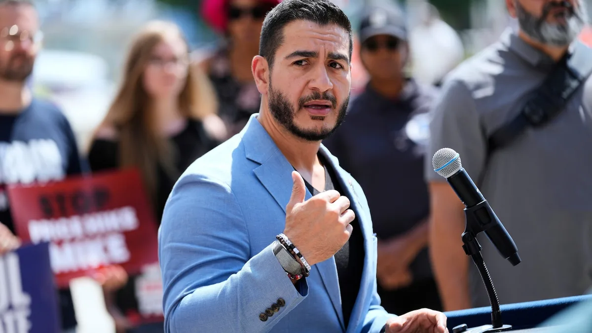El-Sayed apologizes for comments responding to attack on Michigan synagogue