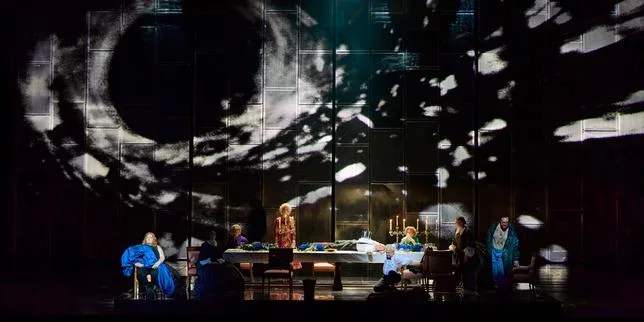 A l’Opéra Bastille, un « Crépuscule des dieux » qui a perdu le fil de Wagner