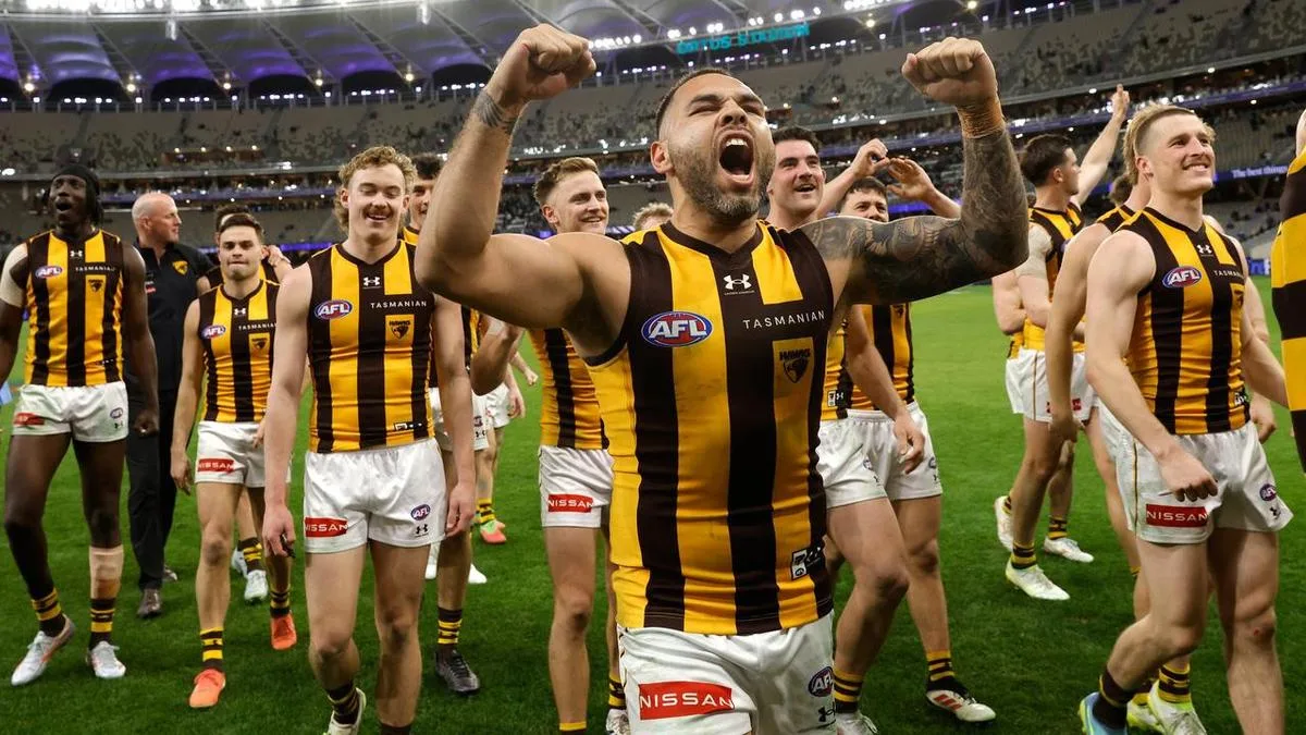 Wizard dazzles as Hawks stun Dockers in Perth boilover