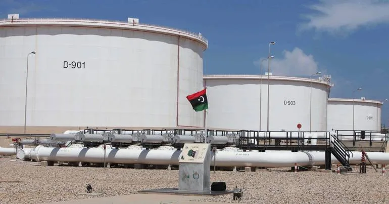 Grupo armado bloqueia oleoduto e quebra produção de petróleo