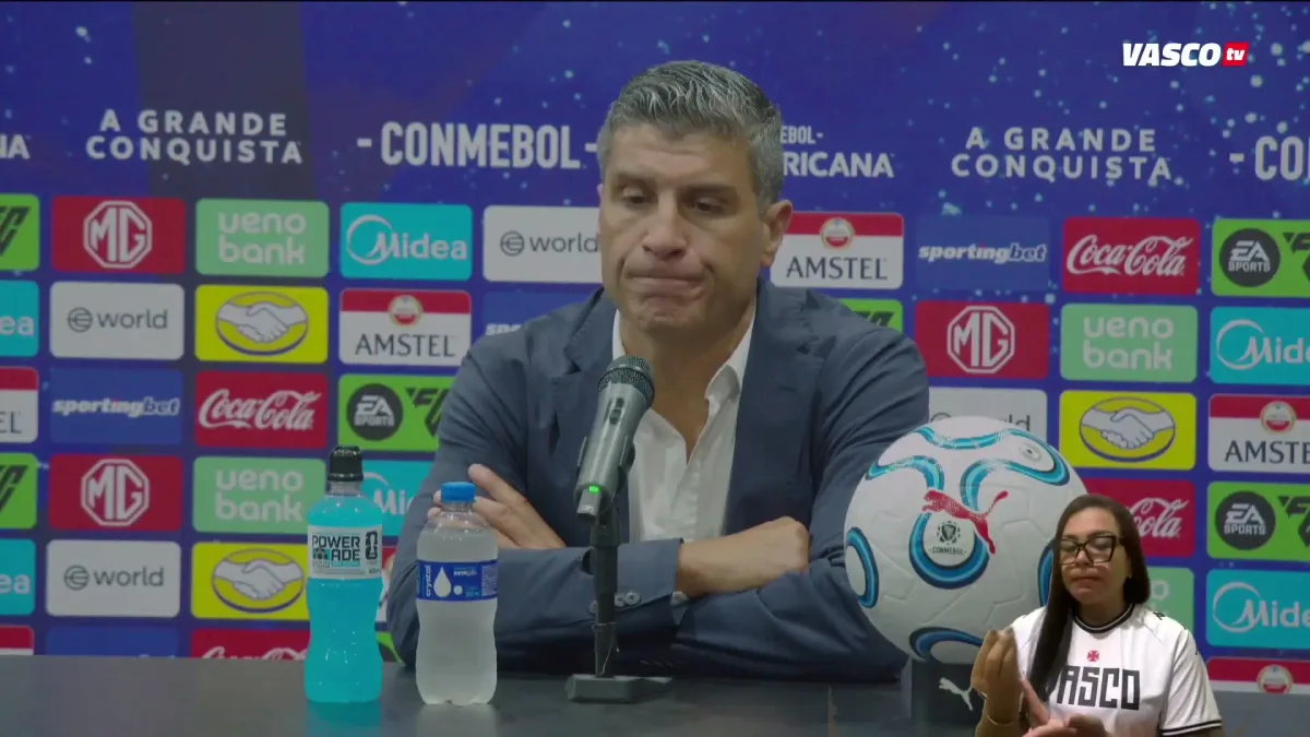 Pedro Emanuel celebra goleada do Vasco e vaga nas quartas: “Equipe precisava disso”