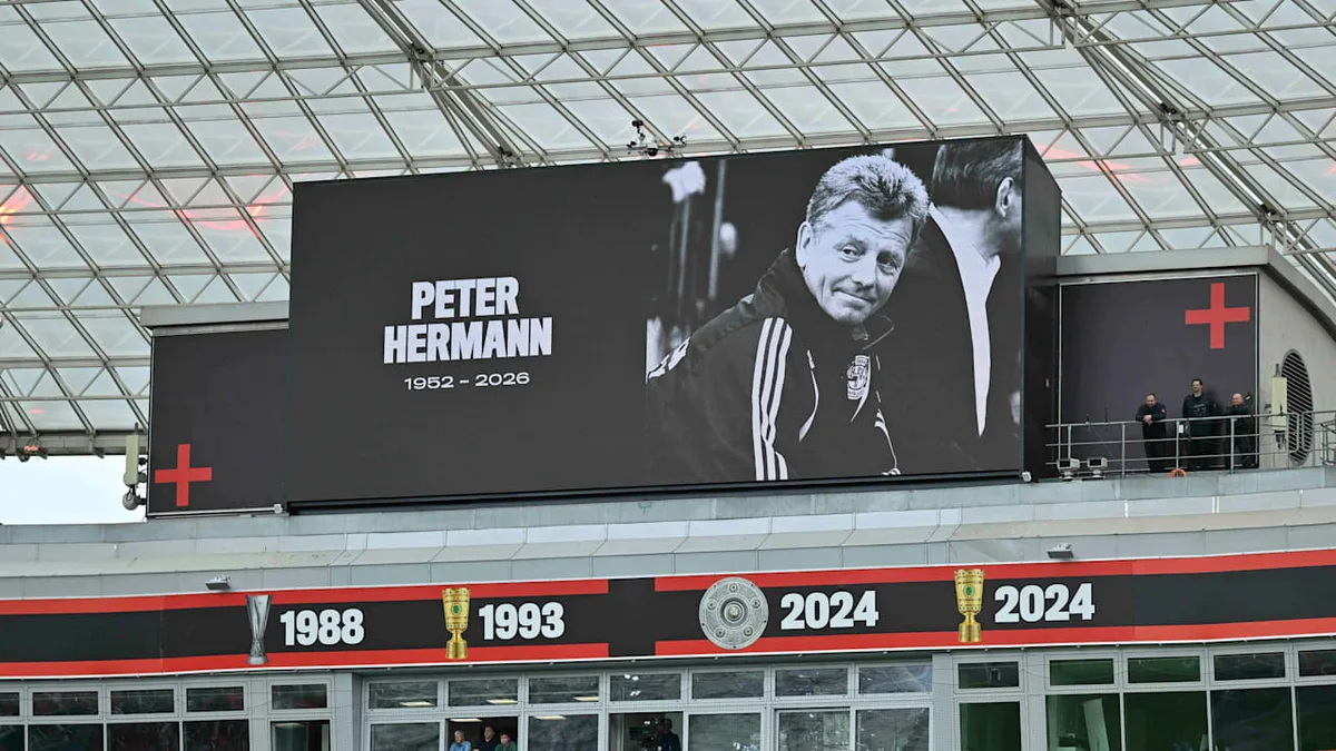 Hermann-Schweigeminute - Schweigeminute für Co-Trainer-Legende Hermann