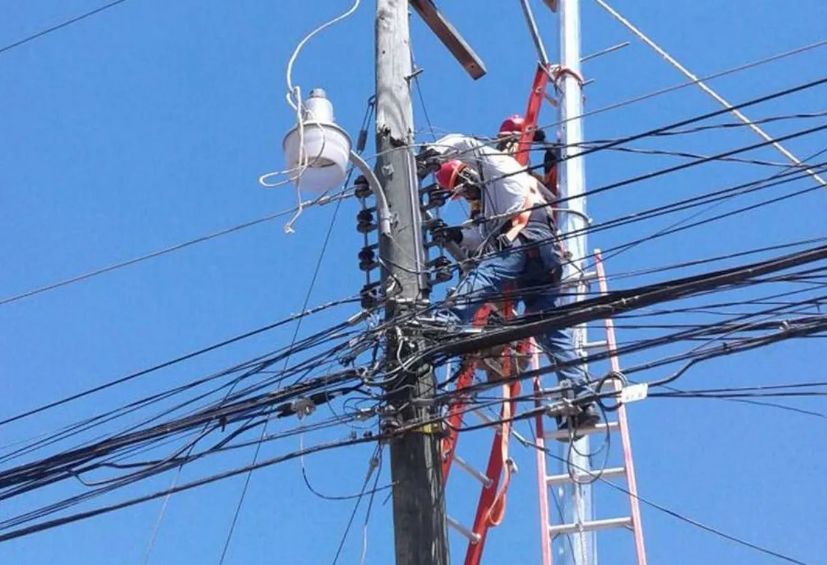 Cortes eléctricos de hasta 15 horas al día afectan las ventas y provocan pérdidas de productos en comercios de Trujillo