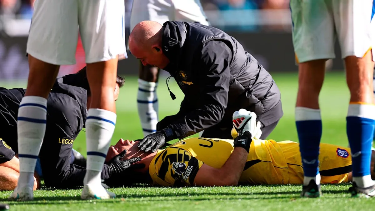 Schlimmer Kopf-Crash bei Chelsea-Spiel - Premier-League-Star bewusstlos!