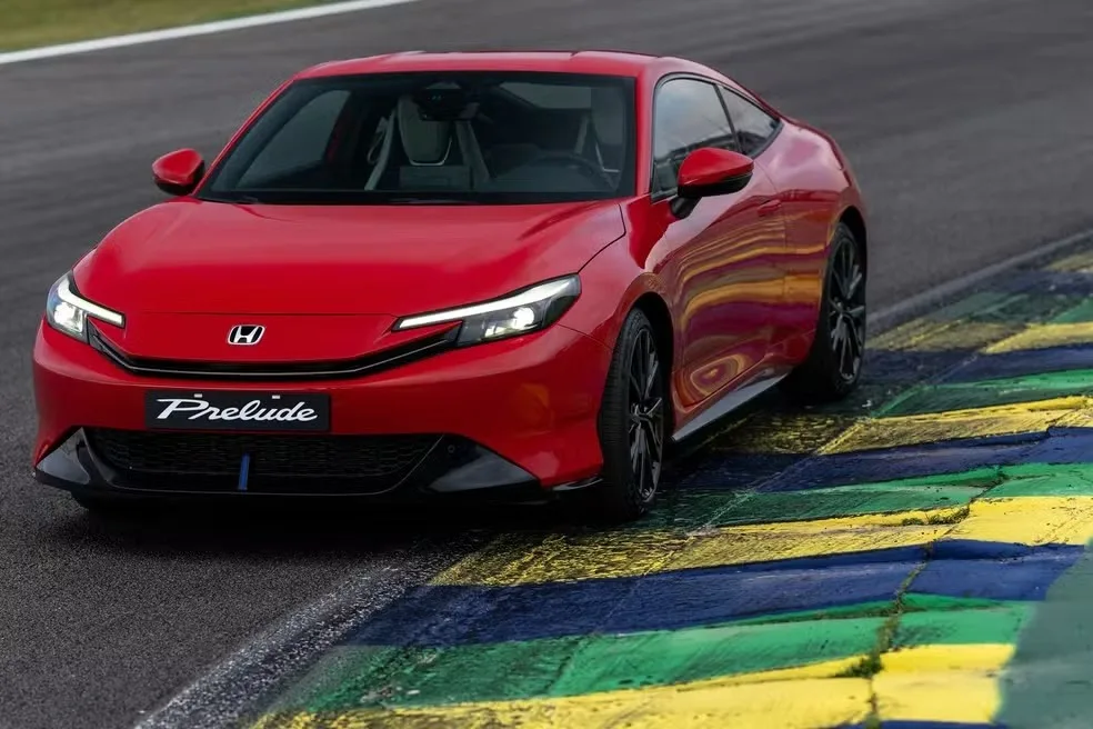 Honda relança Prelude híbrido no Brasil por R$ 380 mil