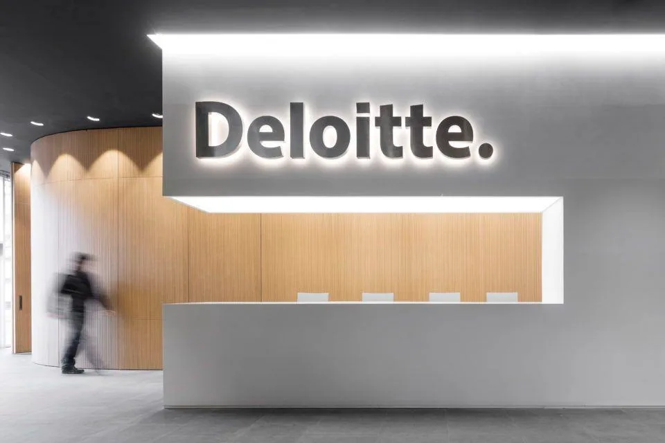 Deloitte abre candidaturas à 13.ª edição do PACT Fund para projetos de impacto social