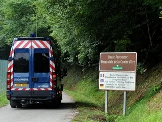 Tuerie de Chevaline : des investigations en cours après la découverte d’une arme