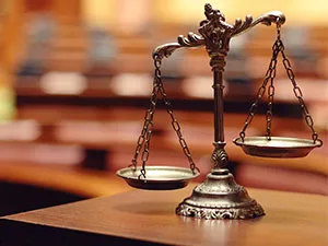 Falta de citação do réu sobre nova denúncia anula ação penal, decide TJ-RS