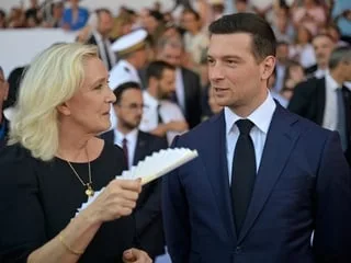 Présidentielle 2027 : retraites, voile… Les désaccords au RN peuvent-ils fragiliser la campagne de Marine Le Pen ?