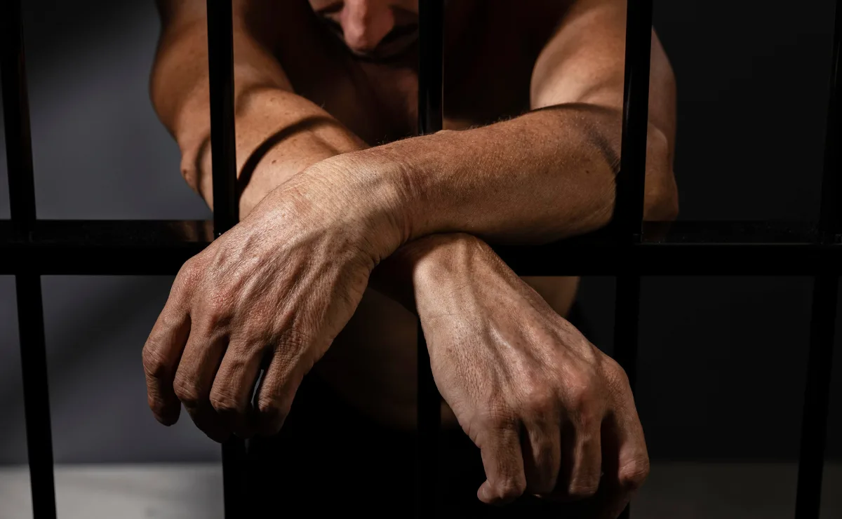 Superlotação! Cadeia de Apucarana tem 420 presos onde caberiam somente 54 pessoas, aponta relatório