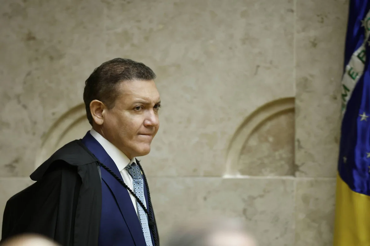 Carter Center volta atrás e planeja enviar missão eleitoral ao Brasil